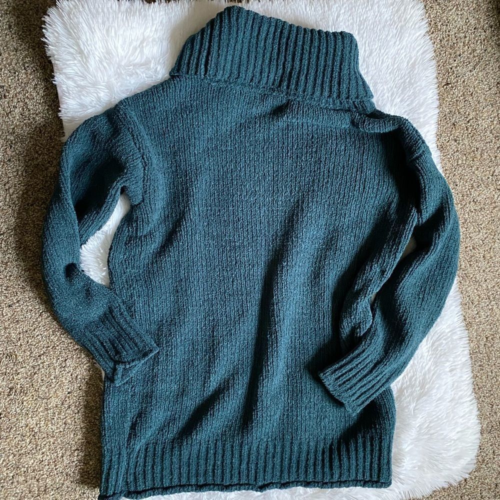Moon & Madison Sweater - Picture 5 of 7